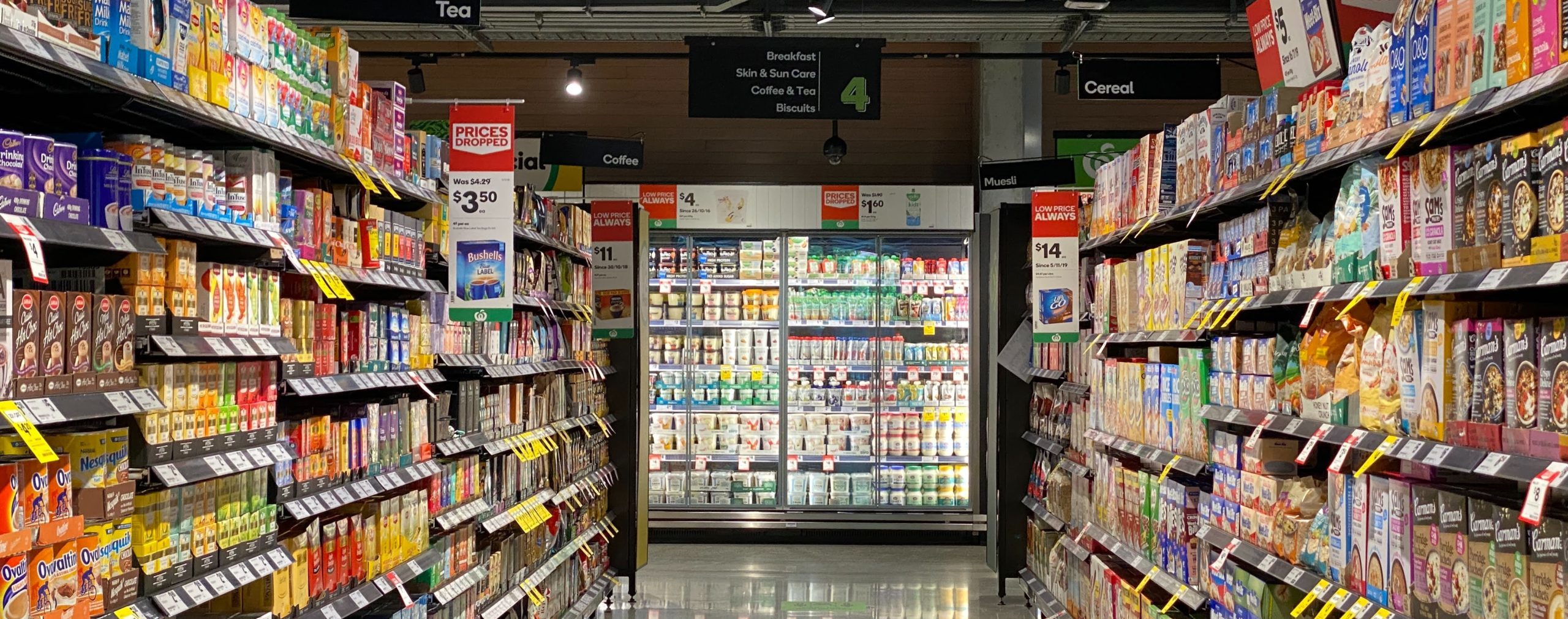Read more about the article 4 Ways CTW Helps Grocery Stores Save Money and Drive Revenue